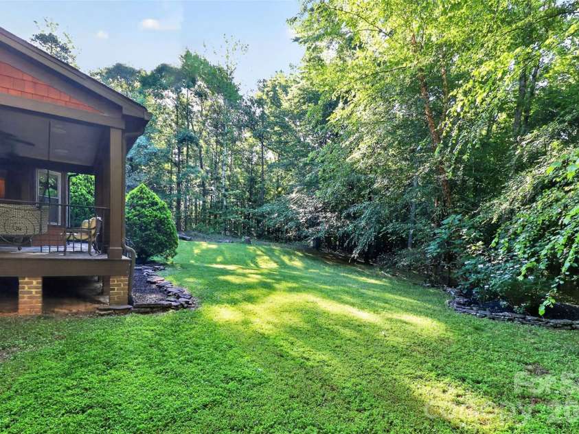 6031 Greystone Drive, Matthews, NC 28104.  MLS# CAR4428861, YatesRealty ID 53381. 