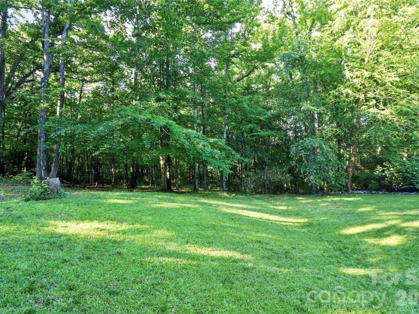 6031 Greystone Drive, Matthews, NC 28104.  MLS# CAR4428861, YatesRealty ID 53381. 