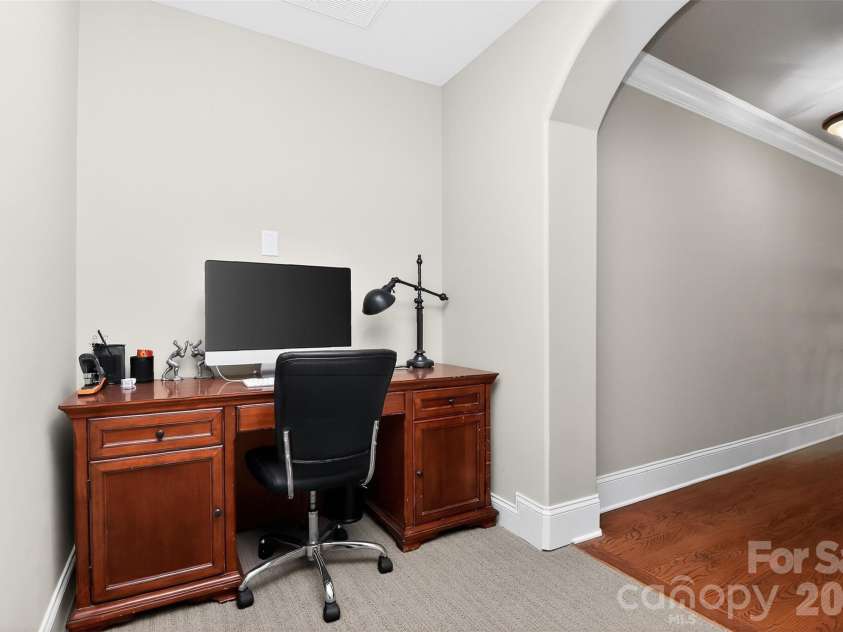 6031 Greystone Drive, Matthews, NC 28104.  MLS# CAR4428861, YatesRealty ID 53381. 