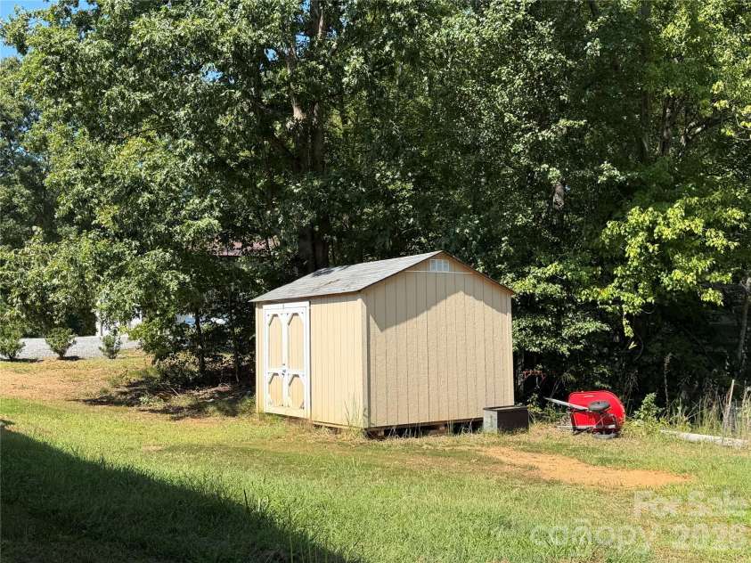 2106 Water Plant Road, Maiden, NC 28650.  MLS# CAR4428990, YatesRealty ID 53384. 