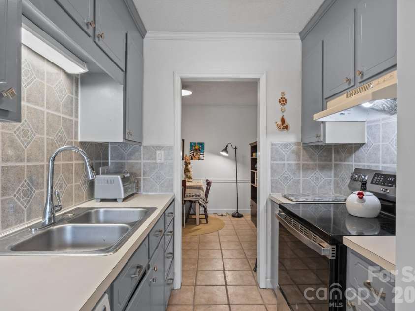 462 Camrose Circle, Concord, NC 28025.  MLS# CAR4375093, YatesRealty ID 53385. 