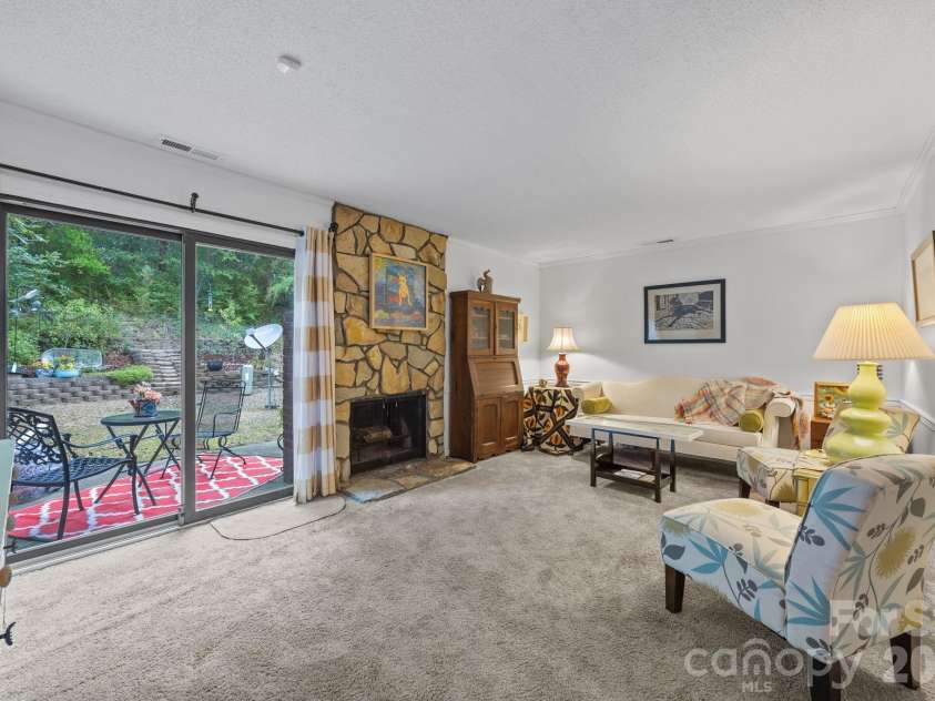 462 Camrose Circle, Concord, NC 28025.  MLS# CAR4375093, YatesRealty ID 53385. 