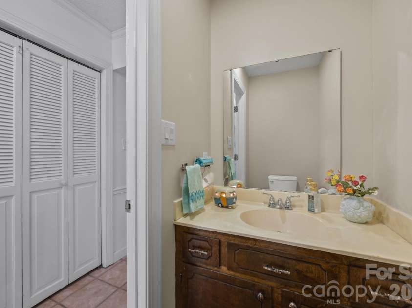 462 Camrose Circle, Concord, NC 28025.  MLS# CAR4375093, YatesRealty ID 53385. 