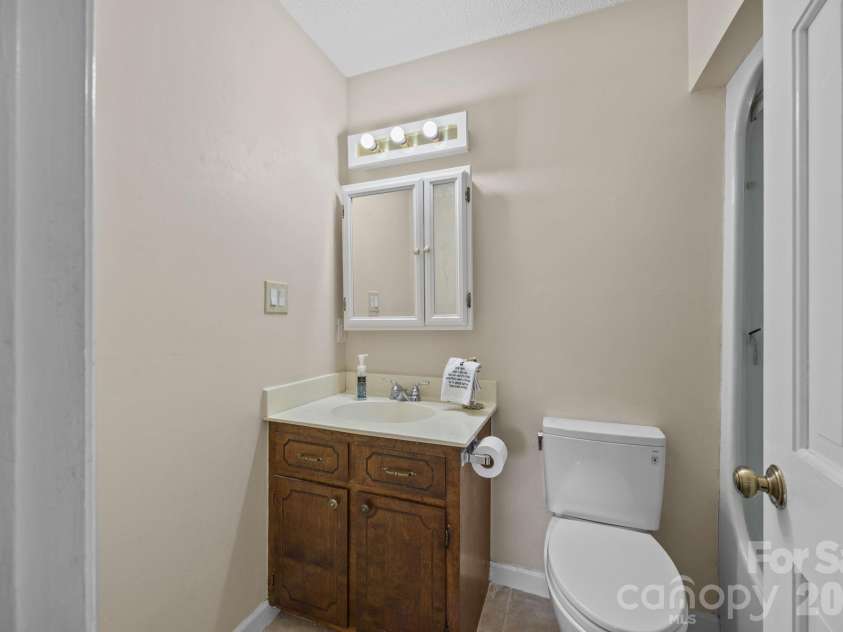 462 Camrose Circle, Concord, NC 28025.  MLS# CAR4375093, YatesRealty ID 53385. 