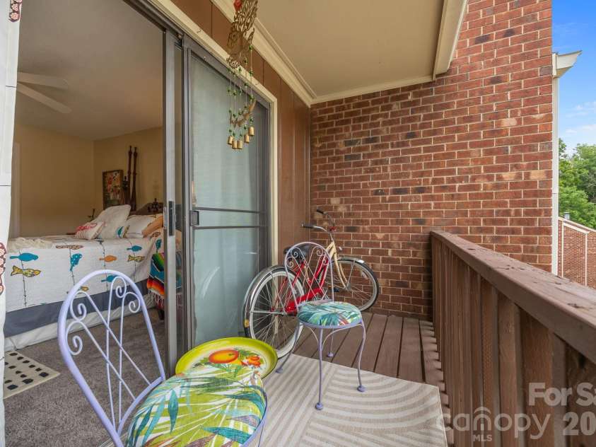 462 Camrose Circle, Concord, NC 28025.  MLS# CAR4375093, YatesRealty ID 53385. 