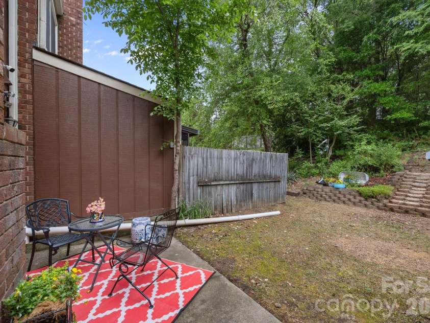 462 Camrose Circle, Concord, NC 28025.  MLS# CAR4375093, YatesRealty ID 53385. 