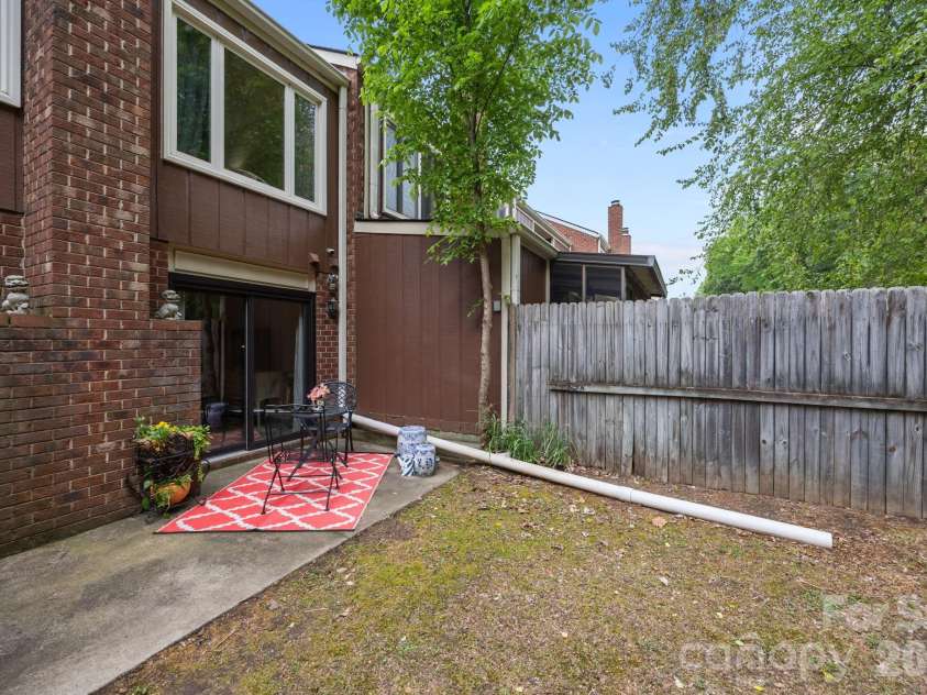 462 Camrose Circle, Concord, NC 28025.  MLS# CAR4375093, YatesRealty ID 53385. 