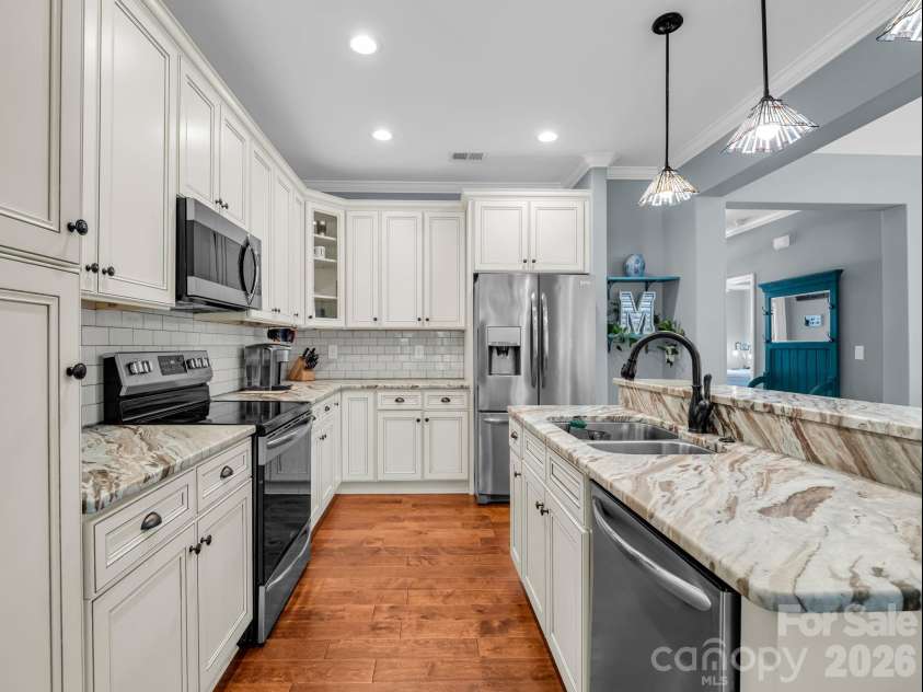 178 Page Creek Boulevard, Landrum, SC 29356.  MLS# CAR4428933, YatesRealty ID 53387. All appliances convey
