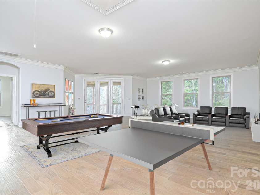 16202 Monnet Place Court, Charlotte, NC 28278.  MLS# CAR4428838, YatesRealty ID 53389. Large Loft / Flex Space