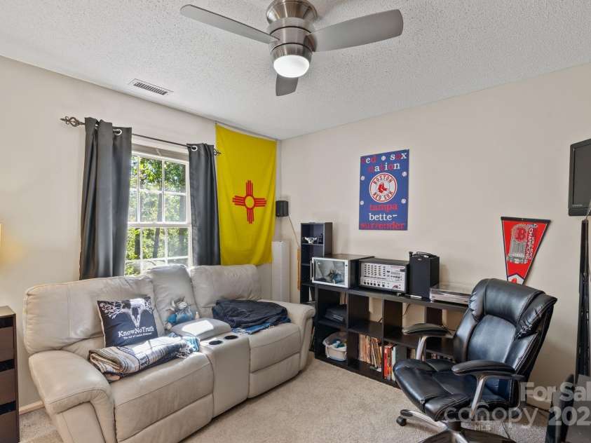 28 Foxberry Drive, Arden, NC 28704.  MLS# CAR4310147, YatesRealty ID 5339. 