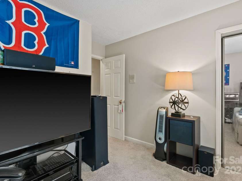 28 Foxberry Drive, Arden, NC 28704.  MLS# CAR4310147, YatesRealty ID 5339. 
