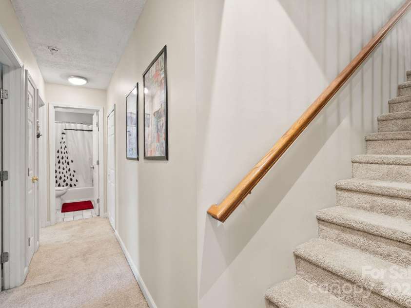 28 Foxberry Drive, Arden, NC 28704.  MLS# CAR4310147, YatesRealty ID 5339. 