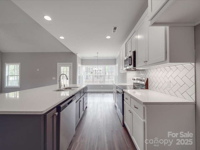 725 Granna Lane, Lancaster, SC 29720.  MLS# CAR4238383, YatesRealty ID 5339. 