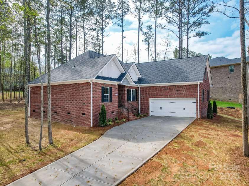 725 Granna Lane, Lancaster, SC 29720.  MLS# CAR4238383, YatesRealty ID 5339. 