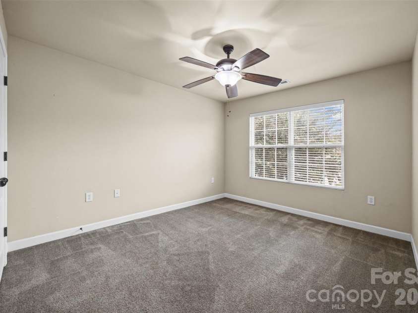341 Sandy Spring Lane, Lake Wylie, SC 29710.  MLS# CAR4428565, YatesRealty ID 53391. 3rd bedroom