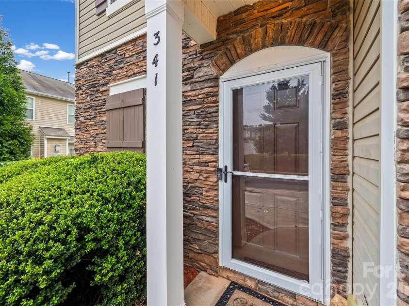 341 Sandy Spring Lane, Lake Wylie, SC 29710.  MLS# CAR4428565, YatesRealty ID 53391. 