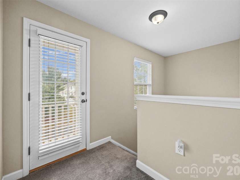 341 Sandy Spring Lane, Lake Wylie, SC 29710.  MLS# CAR4428565, YatesRealty ID 53391. 