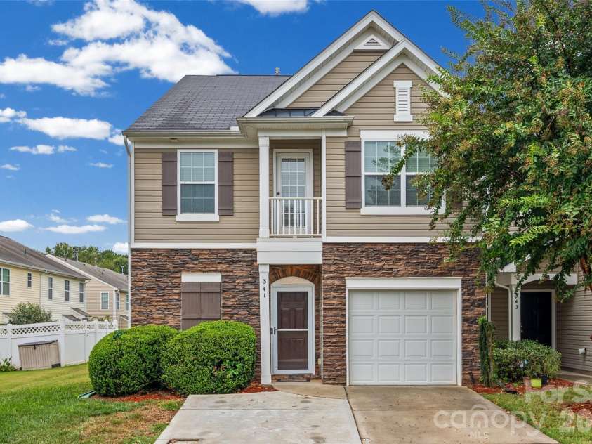 341 Sandy Spring Lane, Lake Wylie, SC 29710.  MLS# CAR4428565, YatesRealty ID 53391. Exterior front