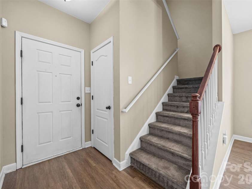 341 Sandy Spring Lane, Lake Wylie, SC 29710.  MLS# CAR4428565, YatesRealty ID 53391. Main entry