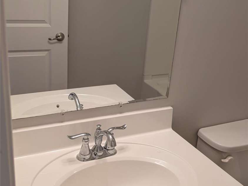 1645 Fleetwood Drive, Charlotte, NC 28208.  MLS# CAR4428546, YatesRealty ID 53392. Upper Bath Vanity