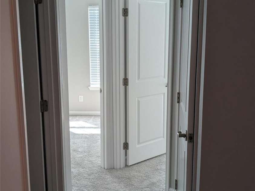 1645 Fleetwood Drive, Charlotte, NC 28208.  MLS# CAR4428546, YatesRealty ID 53392. Upper Hallway