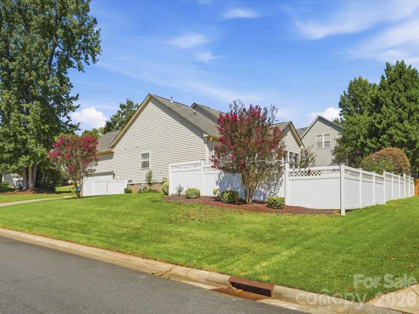 309 Chorus Road, Fort Mill, SC 29715.  MLS# CAR4423353, YatesRealty ID 53394. 