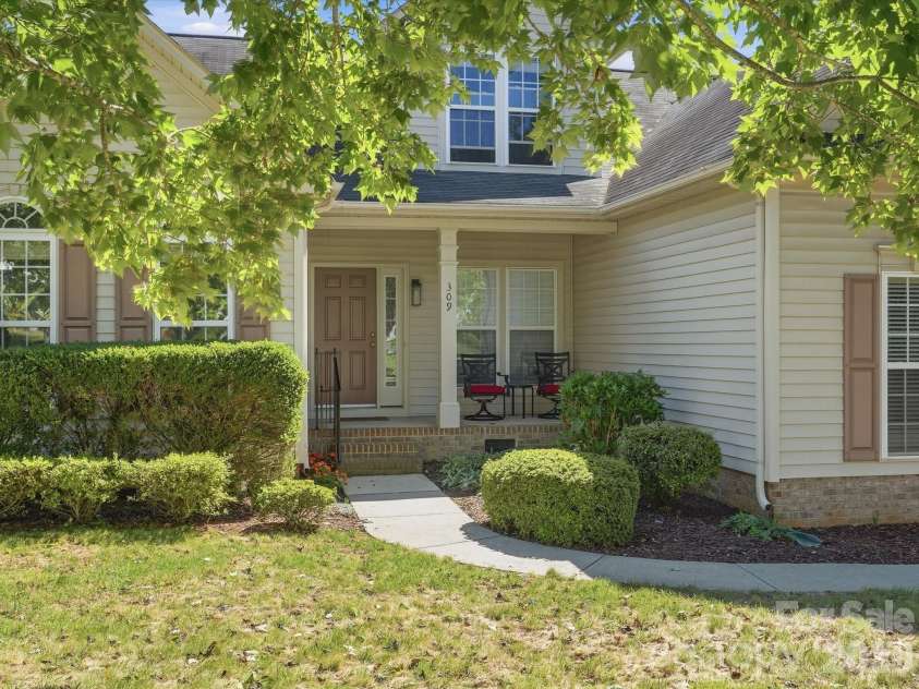 309 Chorus Road, Fort Mill, SC 29715.  MLS# CAR4423353, YatesRealty ID 53394. 