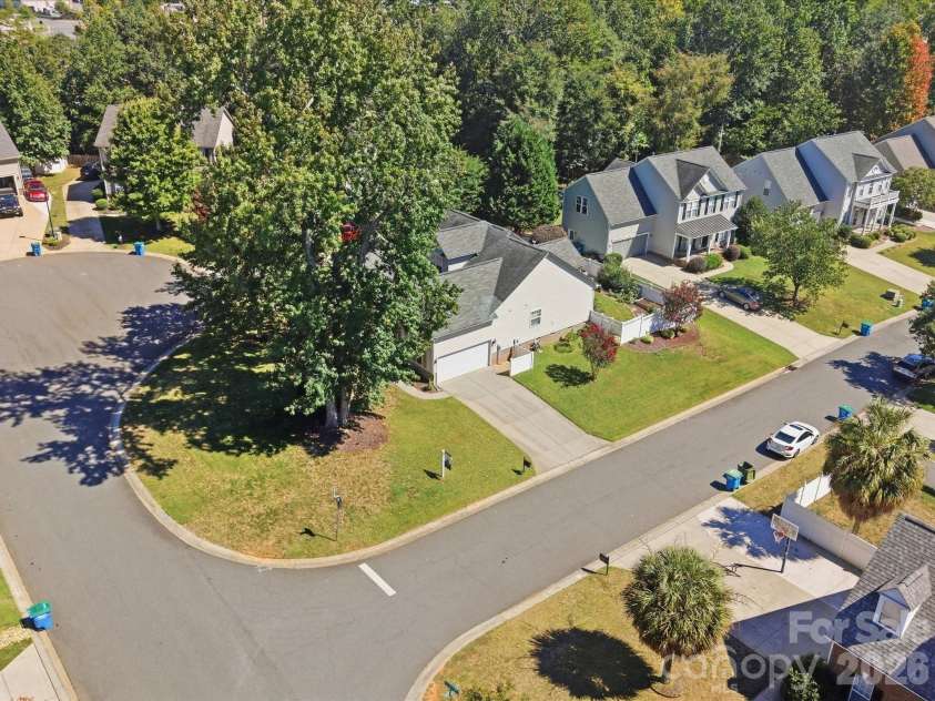 309 Chorus Road, Fort Mill, SC 29715.  MLS# CAR4423353, YatesRealty ID 53394. 