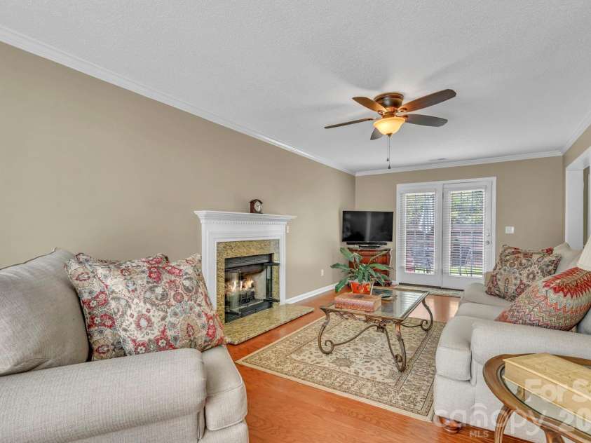 21 Sunberry Trail, Fletcher, NC 28732.  MLS# CAR4428651, YatesRealty ID 53395. 