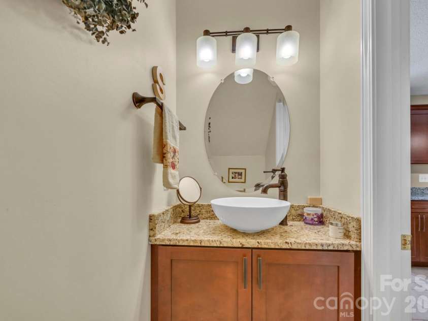 21 Sunberry Trail, Fletcher, NC 28732.  MLS# CAR4428651, YatesRealty ID 53395. 