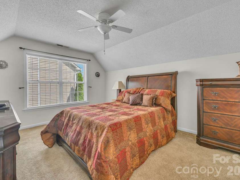 21 Sunberry Trail, Fletcher, NC 28732.  MLS# CAR4428651, YatesRealty ID 53395. 