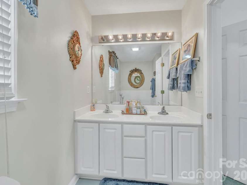 21 Sunberry Trail, Fletcher, NC 28732.  MLS# CAR4428651, YatesRealty ID 53395. 