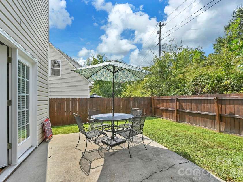 21 Sunberry Trail, Fletcher, NC 28732.  MLS# CAR4428651, YatesRealty ID 53395. 