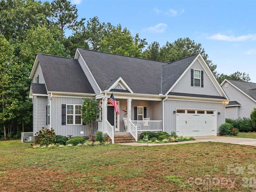 3743 Travertine Drive, Lancaster, SC 29720.  MLS# CAR4426417, YatesRealty ID 53396. 