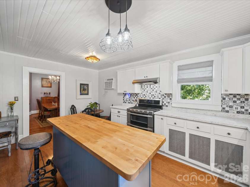 226 Ellis Street, Salisbury, NC 28144.  MLS# CAR4428996, YatesRealty ID 53399. 
