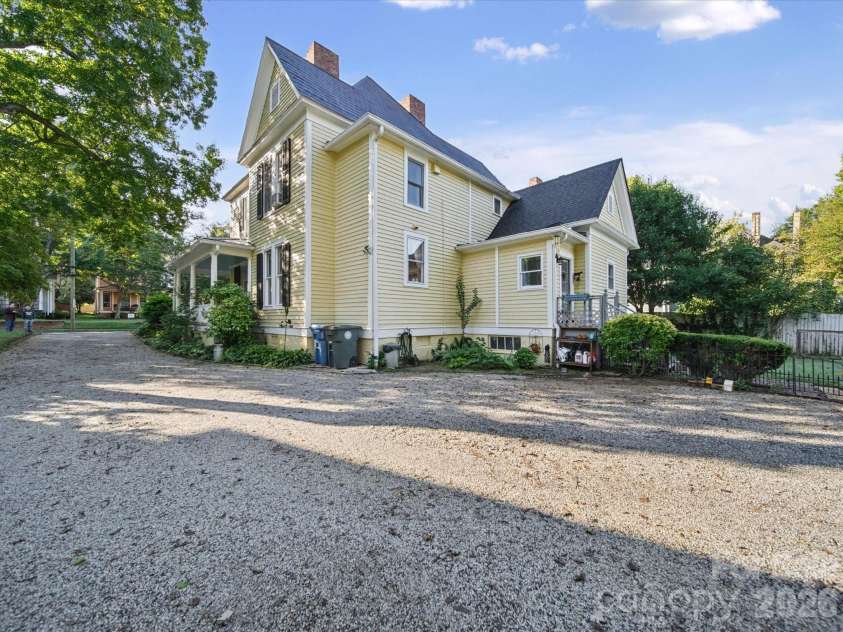 226 Ellis Street, Salisbury, NC 28144.  MLS# CAR4428996, YatesRealty ID 53399. 