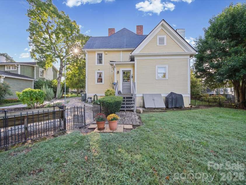 226 Ellis Street, Salisbury, NC 28144.  MLS# CAR4428996, YatesRealty ID 53399. 