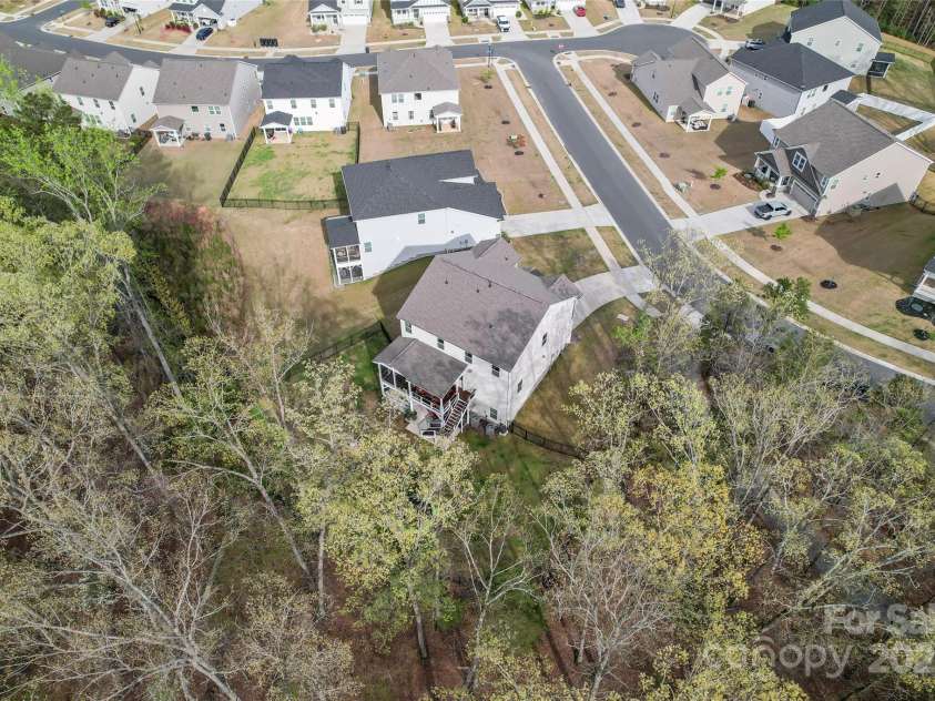 18518 Lahaina Lane, Charlotte, NC 28278.  MLS# CAR4239324, YatesRealty ID 5340. 