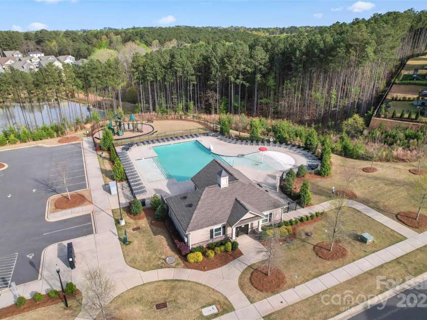 18518 Lahaina Lane, Charlotte, NC 28278.  MLS# CAR4239324, YatesRealty ID 5340. 