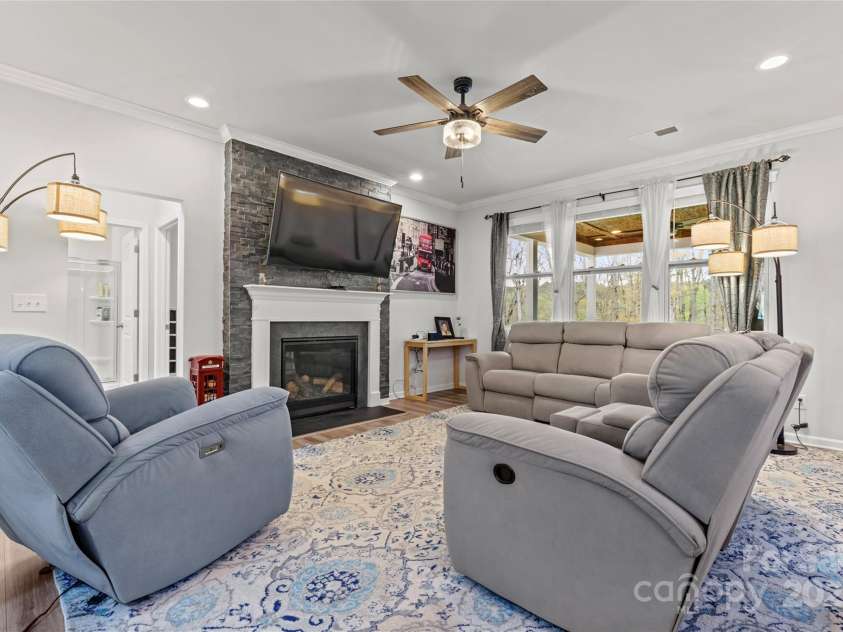 18518 Lahaina Lane, Charlotte, NC 28278.  MLS# CAR4239324, YatesRealty ID 5340. 