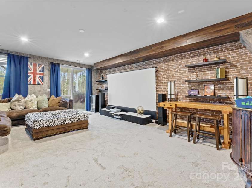 18518 Lahaina Lane, Charlotte, NC 28278.  MLS# CAR4239324, YatesRealty ID 5340. 