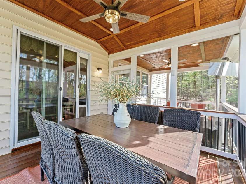 18518 Lahaina Lane, Charlotte, NC 28278.  MLS# CAR4239324, YatesRealty ID 5340. 