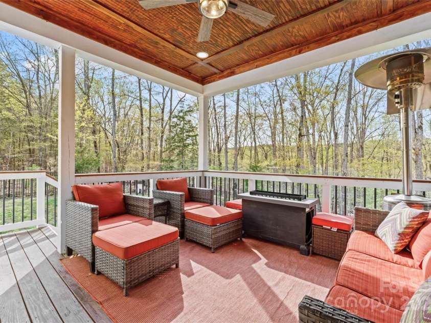 18518 Lahaina Lane, Charlotte, NC 28278.  MLS# CAR4239324, YatesRealty ID 5340. 