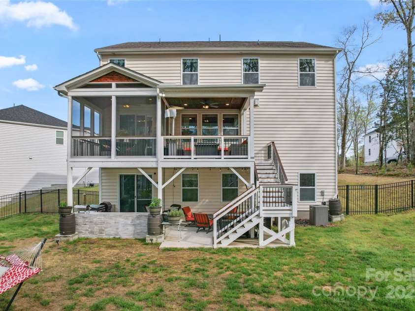 18518 Lahaina Lane, Charlotte, NC 28278.  MLS# CAR4239324, YatesRealty ID 5340. 