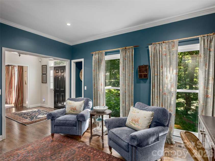 306 Red Fox Circle, Asheville, NC 28803.  MLS# CAR4425979, YatesRealty ID 53403. 