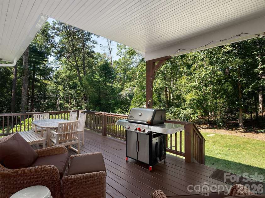306 Red Fox Circle, Asheville, NC 28803.  MLS# CAR4425979, YatesRealty ID 53403. 