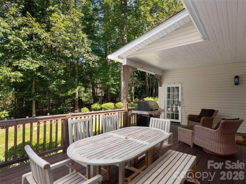 306 Red Fox Circle, Asheville, NC 28803.  MLS# CAR4425979, YatesRealty ID 53403. 