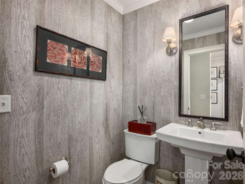 306 Red Fox Circle, Asheville, NC 28803.  MLS# CAR4425979, YatesRealty ID 53403. 