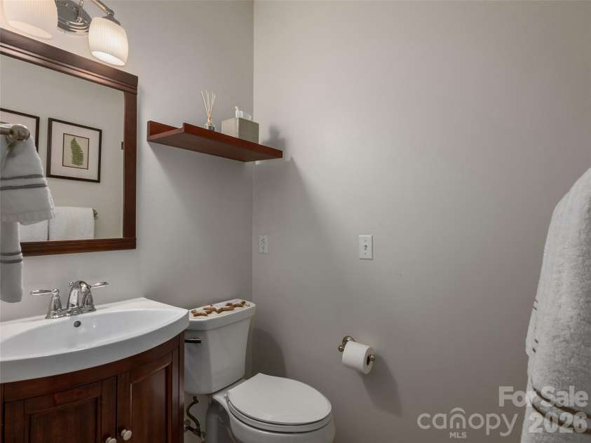 306 Red Fox Circle, Asheville, NC 28803.  MLS# CAR4425979, YatesRealty ID 53403. 
