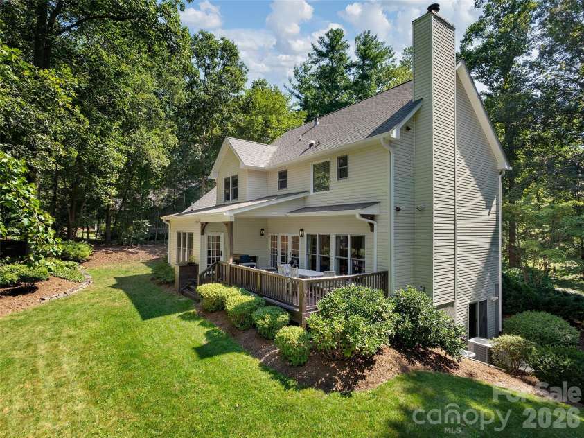 306 Red Fox Circle, Asheville, NC 28803.  MLS# CAR4425979, YatesRealty ID 53403. 